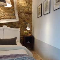Slaapkamer in landelijk huisje in Bretagne, vakantie in Frankrijk