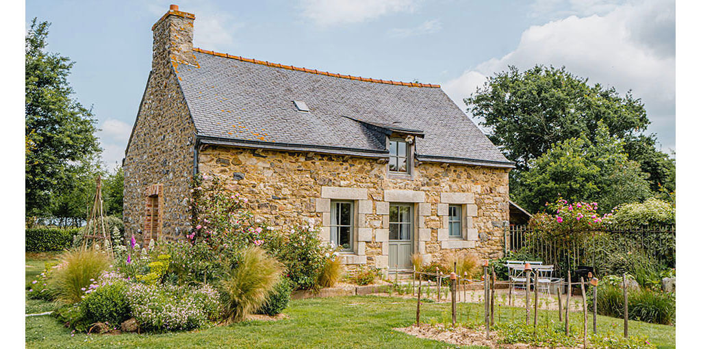 Rose, romantic cottage and b and b, Brittany